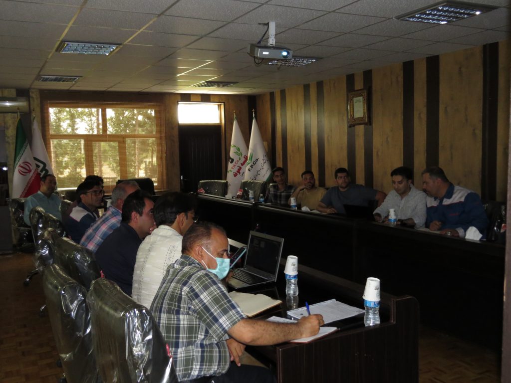 هم‌افزایی علمی در تلیسه نمونه؛ کلاس جیره‌نویسی برگزار شد